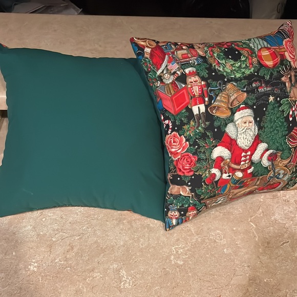 Xmas Accent Pillows. The face is made with Joan Kessler’s Xmas fabric - Picture 3 of 4